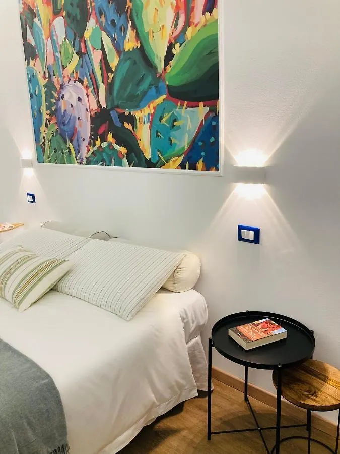 Lavica Di Mezzo Apartments Catánia