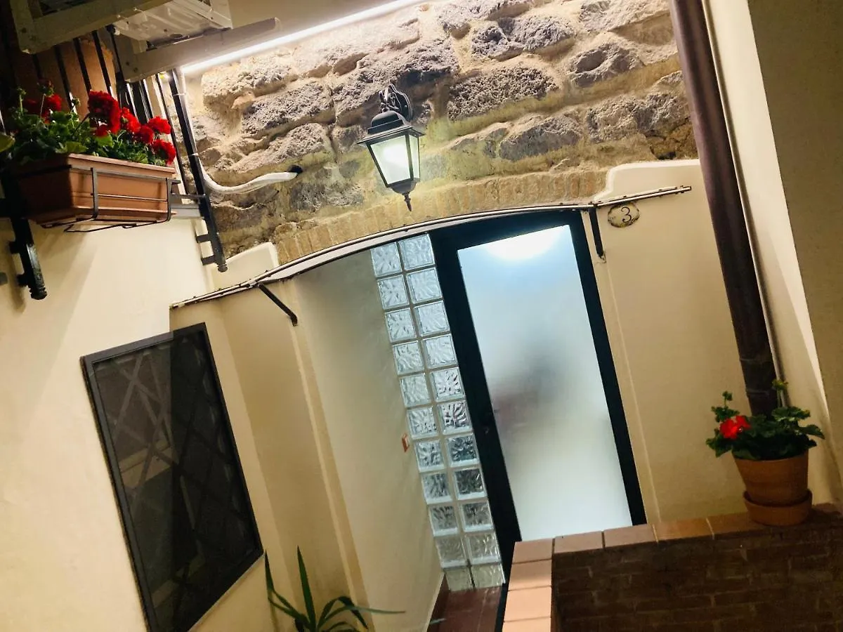 Lavica Di Mezzo Apartments Catania